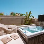 Semesteranläggning (resort) Noir Mykonos *