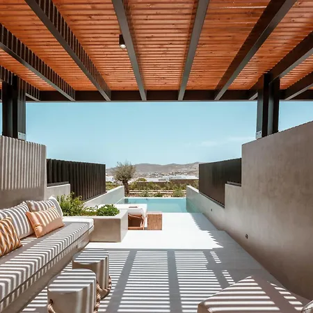 Noir Mykonos *